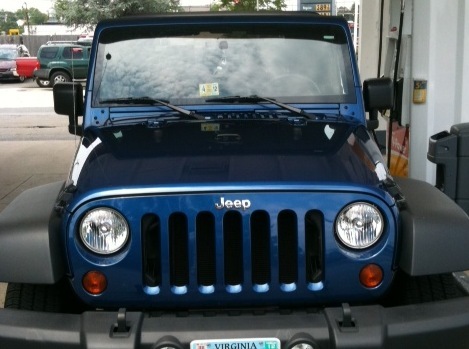 LuluTheJeep's profile picture. My name is Lulu. I am Steve's Jeep. He loves me a lot and takes me fun places. ✌🏽BeepBeep!!✌🏽 O||||O