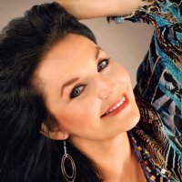 Crystal Gayle(@TheCrystalGayle) 's Twitter Profileg