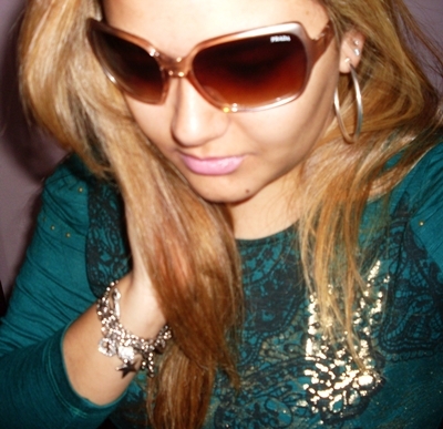 cah_lamari's profile picture. Disciplina é liberdade,
Compaixão é fortaleza ( ! )