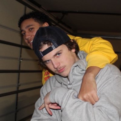 jdrobertson9's profile picture. Ight