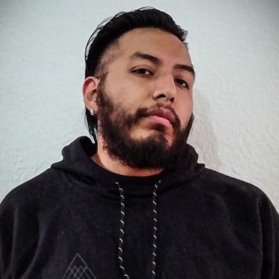 Filosofía Decolonial, Necropolítica, Masculinidades, Filosofía Oriental, Filosofía de la Comunidad. 
FFyL, UNAM.
Capoeirista en Arte&Capoeira Mex.