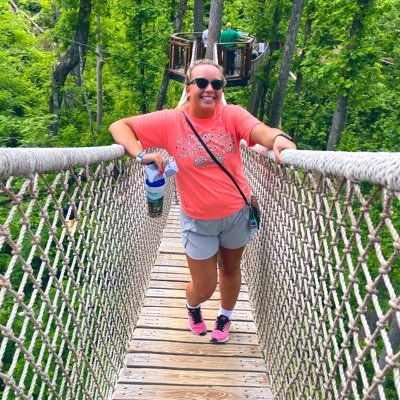 __kmichelle16__'s profile picture. BD'17 • UIndy'20 • She/Her •