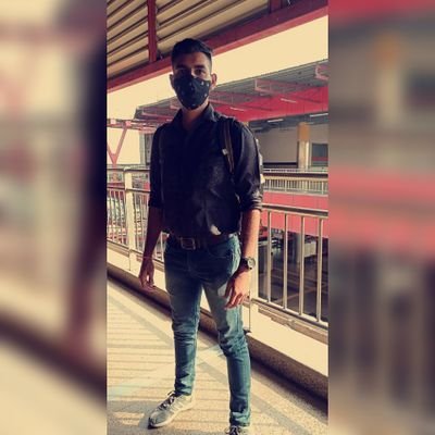 Ravirajput099's profile picture. 