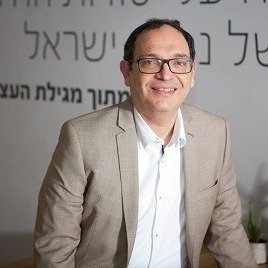 רב, ומחנך. מאמין שאפשר וצריך לשנות. חינוך, רווחה, תרבות יהודית ודמוקרטית הם הבסיס לשינוי. יחד, מדינת ישראל תהפוך לחברת מופת.
נשיא 