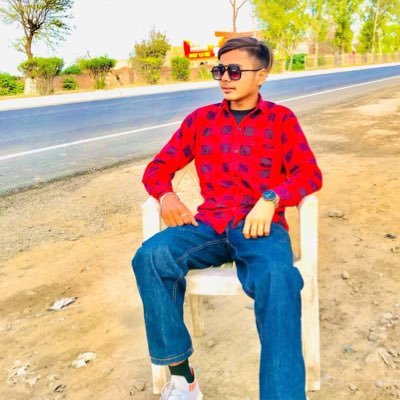 manipb13_'s profile picture. ✍📃munda shonki likhne da📃✍️