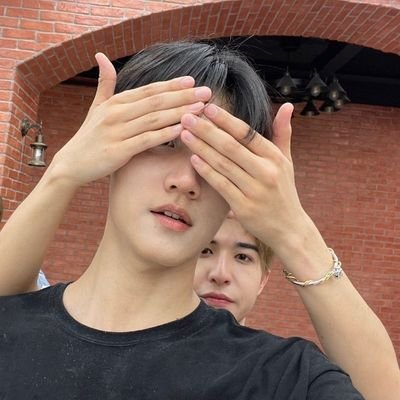 Zhoukeyu6's profile picture. fgh om vhvhv