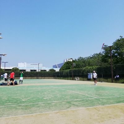 tomtk685's profile picture. テニス、ベイスターズを中心に。ただ、本名では言いづらい政治とか経済もコメントしたいと思っています。異論反論受け入れたいですが、打たれ弱いのでキツいコメントは勘弁してください。