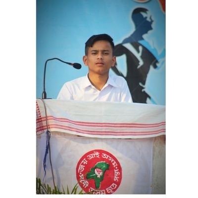 ChampakOfficial's profile picture. জীৱনে মৰনে মই
     চিৰ দিন অসমীয়া....।।
 #Gogamukh 🏡
#foundations @_CKHS_gogamuk
#Student @Resolution_Academy_Gogamukh