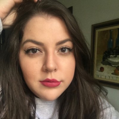 falo de novela, roteiro, reality show, fofoca e as vezes fico indignada com umas coisas aí.