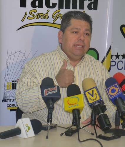 Educador y Abogado.Ex Presidentes del Consejo Legislativo del Tàchira y actual Presidente (FEVELIF) y de la Cámara de Licoreros del Tàchira.
