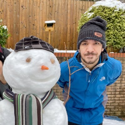 Producer: @BBCR1 Weekend Breakfast 📻 Presenter & DJ 🎧 BSc Biomed 🏴🇮🇹