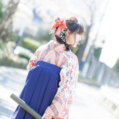 mai54877471's profile picture. 【収支バクアゲ競馬予想🔥】年間収支マイナス45万→プラス77万✨"超"がつくほどの競馬どシロートが、天才馬券師かのように的中させてるのには訳がある！公式LINEで予想に役立つアレをお届けします🙊✨プラス収支の人は来ないでね！LINE→https://t.co/xKnIANdMdx