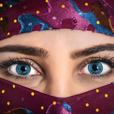 عضو شورامرکزی سابق دفتر تحکیم وحدت//
کارشناسی شیمی محض//
دبیر انجمن اسلامی دانشگاه الزهرا//
بنیادملی نخبگان