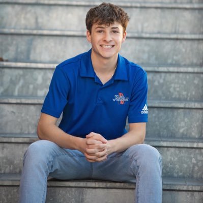 rileyrahal's profile picture. 