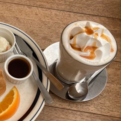 sweethoney130's profile picture. ディズニープリンセスがすき。たまに一眼レフもって舞浜行くタイプのオタクです。