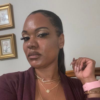 CEO of https://t.co/b3SroWHZEg| Fashion & Health Lover!! Capella University School of Business | Mother and Entrepreneur|Love to Sing , write, and dance.