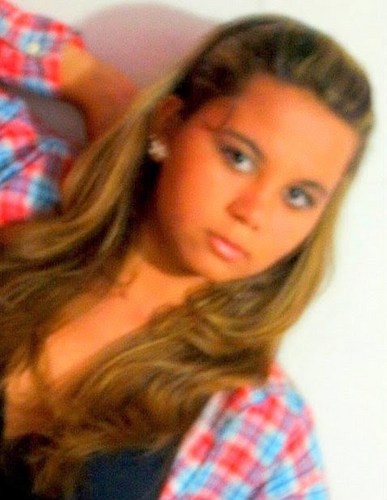 Leonina, Estudante, Discreta, animais,Flamengo,Música, Irônia,Sol,Amigos,Filmes, Preguiça, Internet,Follow me?