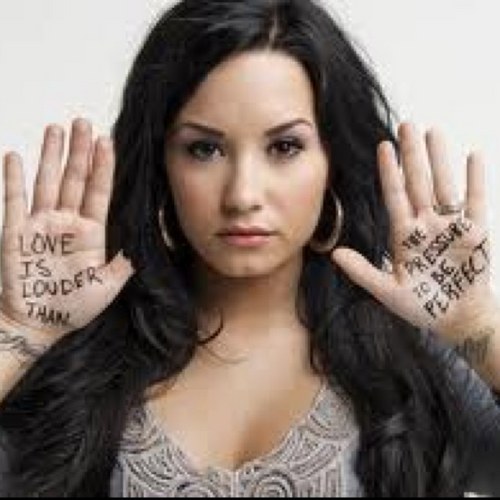 DEMI FAN!!!!!