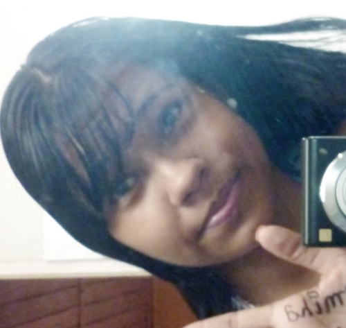 {\CRF} apaixonada pelo meu time , nascida em 1993, divertida , amo meus familiares e amigos e sem esquecer meus ferrenhos inimigos *-* .  Quer mais ? segue ai!