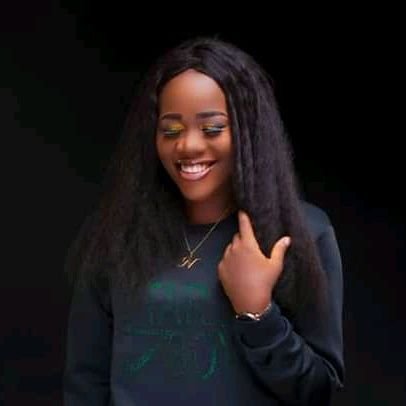 Rosyl_bee's profile picture. A Ray of sunshine🌞 Your relationship adviser if u need one😊😉
LFC🔴
Gemini Queen♊ , Sapiosexual, A Biologist ,a Chef 


rosengozi31@gmail.com