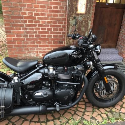 バイクアカウント🏍 夫とバイクを楽しんでます。小型→中型→大型と、取りました。149cmの五十路ババアライダー。空手は、35歳から始めました。🥰 #うるせぇクソBBA部長
