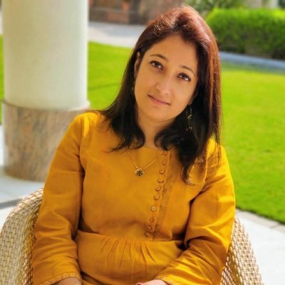 Sacred lover of experiments.
Founder at Grubox and Gretxp. Talks about #gurgaon, #saas #entrepreneurship #solopreneur #womenintech #marketingtech