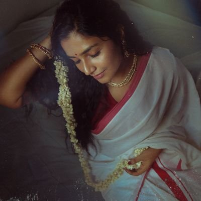 ▶️Official Fans Page Of @rajisha_vijayan❤️
▶️Latest Updates |Promotions
▶️New releases: #PakalumPathiraavum , #LovefullyYoursVeda
 #Kollaa
▶️Our Instagram ID👇