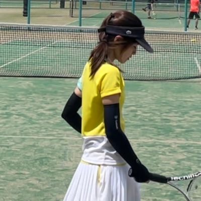 3TF4アンバサダー🦊テニス歴8年。ホットヨガ🧘♀️テニス🎾筋トレ🏋️ボレーとスマッシュが好き❤️ラケットはT-fight🇫🇷ホームコートは有明。国際テニスサークル運営。仏検1級取得目指して朝活チャレンジ始めました