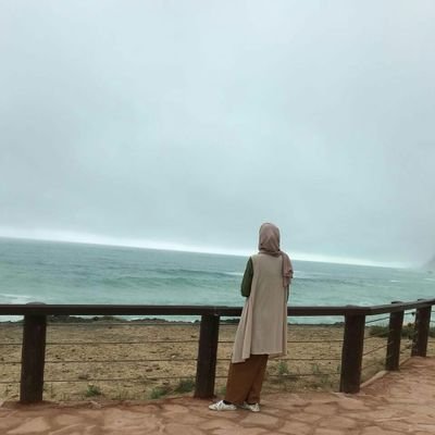 MuzunAlsama's profile picture. ‏‏‏الحياة نقطة في الكون .