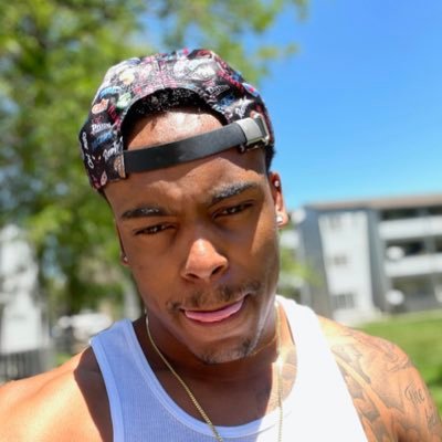 Insta: kels_got_hands Snap: chocolategoon303 LLRiq 🤍🕊 LLSani🤍🕊
