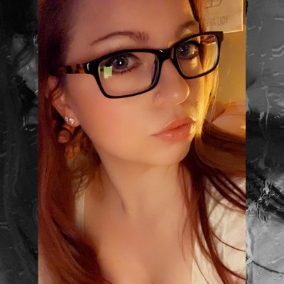 My name is Paris i'm a single mom i'm from Illinois love video games and making ppl laugh! I am part of DRIVEN streaming team on Twitch what a family!!