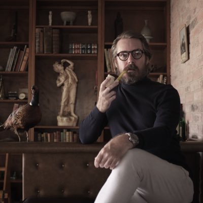 Bobby_Maloy's profile picture. H A I R D R E S S E R / E D U C A T O R / HIPPIE✌🏼😎🌻👣☮️