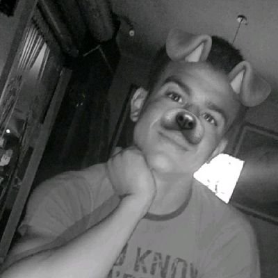 HneR56CScm6mqPd's profile picture. حبيـﮯبيـﮯ فيـﮯنگ وحشـتيـﮯنيـﮯ 💔