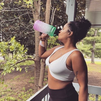 GottaCrushOnLex's profile picture. Dreamer | Wine Enthusiast | Hippie | KφΒ