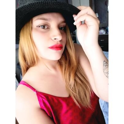Facundo ❤️
Psicólogo en construcción,
Humanista y Feminista.
Mujer de Mar 🧜‍♀️
Gozadora compulsiva