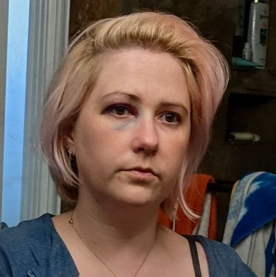 haelswerc's profile picture. Artist and chaos coordinator. she/her.