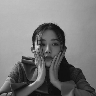 heloofriday's profile picture. 