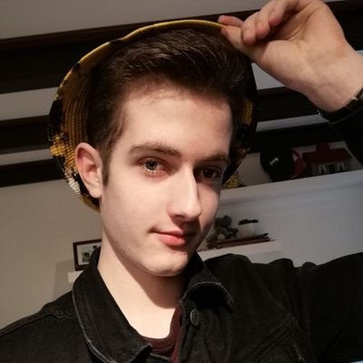 BasBuilds's profile picture. I am a minecraft builder & content creator! 18k on instagram, 2.7k on youtube.