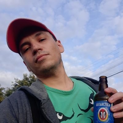 40 anos. Nao posto videos inteiros apenas partes !! Bora gravar juntos ???? ..😈curto bareback 🔞(familiares vazem desse perfil )