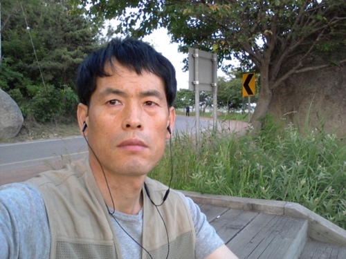 sunbirdsea's profile picture. 언제 여기까지 왔는지 돌아보게 된다