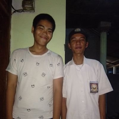 FransKrisnadi's profile picture. Cara Mencintai seseorang itu bukan lah hal yang mudah😁