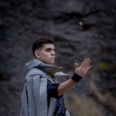 Rickthlok's profile picture. Fánatico de la lectura, obsesionado con Brandon Sanderson.
Kandra de vez en cuando.