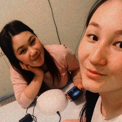 Adina22059373's profile picture. 