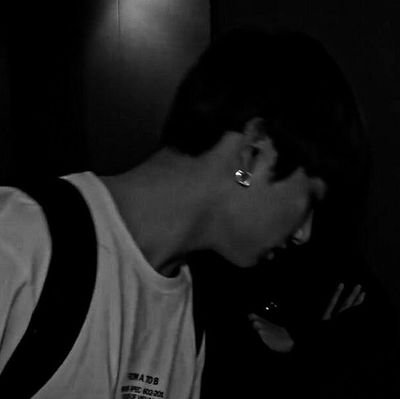 Phakin : )
ภาคิน.ฯ
55y:)🌚✨
หล่อกว่าผัวเธอก็ผมแหละครับ : )