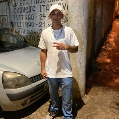 Despousa de mim , ta pousado na vida dos outros .. olho gordo nois joga sal grosso desmancha o laço e toda simpatia desses meti o loco 🎶🎶🌶