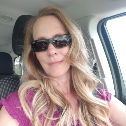 liannemcaughey's profile picture. 