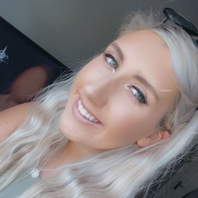 hayleighlooney_'s profile picture. for anyone who doesn't know I only have one lung