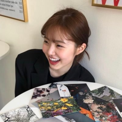 echoglobalgroup’s actress choi jisu, one who have cute smile, duckie lip, chubby cheek, and soft gaze that captivate ur interest. Recent Project: #하트가빛나는순간 #17