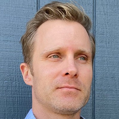 Dad, husband, writer, maker, Royals fan, Director of Email Marketing with @Newfangled_web. Lawrence, KS townie.