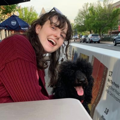 U of T student, occasional social media user, formerly @TheVarsity, she/her